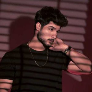 دانلود آهنگ کیسان نپرس بخاطره چی این همه دیوونتم
